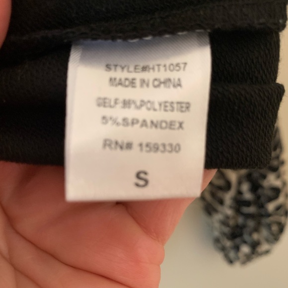 HEYSON Black top with leopard on the arms - Picture 6 of 6